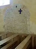 2e&nbsp;travée, trace de l'ancien portail roman.