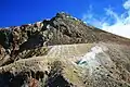 Une fumerolle sur le mont Ontake.