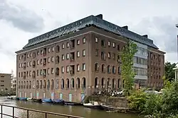 Anciens locaux de la Compagnie néerlandaise des Indes orientales sur l'île d'Oostenburg, réhabilités en appartements.