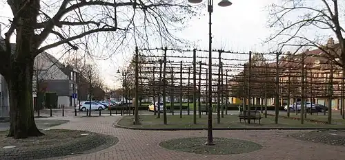 Le parking.