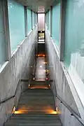 Passage vers l'annexe souterraine.