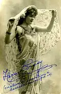 Harriet Strasy pour Les Hérétiques et La Vestale.