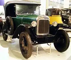 Opel Rainette verte.