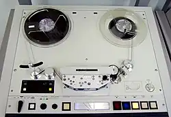 Un magnétophone utilisé en studio dans les années 1960