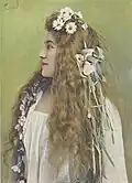 Jouant Ophélie dans Hamlet, par Nadar & Reutlinger (juin 1892)