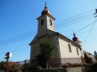 Opiná