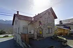 La mairie.