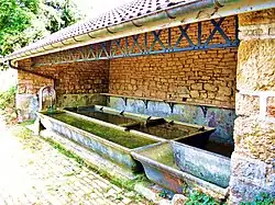 Fontaine du bas.