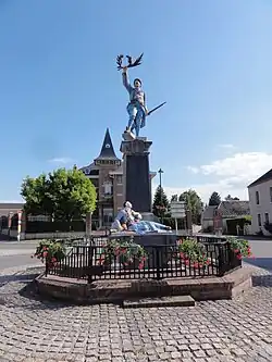 Le Poilu victorieux d'Origny-en-Thiérache