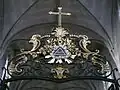 Grille à l'entrée de la nef