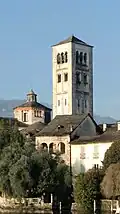 Vue du clocher et du tour-lanterne