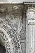 Écoinçon de droite.