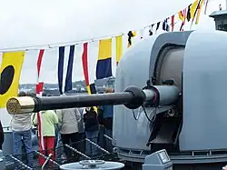 Canon OTO Melara 76 mm