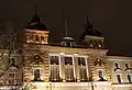La façade.