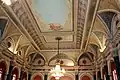 Plafond de la salle des fêtes.