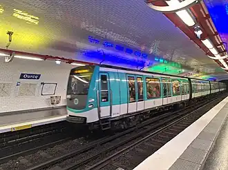 Entrée d'une rame MF 01 en direction de Bobigny.