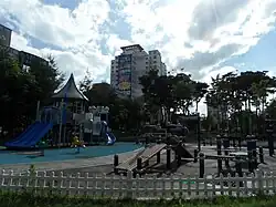 Jardin public, Hyoja-dong..