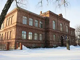 Bâtiment du lycée de garcons