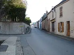 La route départementale 71D en direction de Saint-Saturnin en 2012.