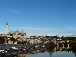 L'Isle et le pont des Barris, vus depuis l'aval.