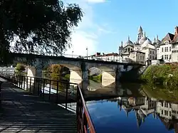 Vu depuis l'amont.