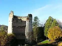 La tour et son parc.