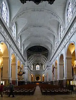 Nef centrale.