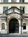 Porche Art nouveau d'un hôtel.