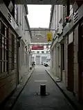 Entrée de la cour.