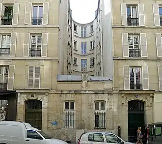 Nos&nbsp;13 et 15.