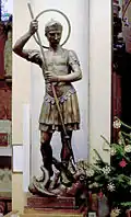Statue de saint Georges terrassant le dragon.
