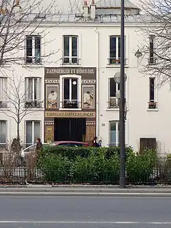 Le no 29 de la voie.