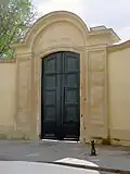 Une entrée de l'hôtel Biron.
