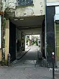 L'entrée du no&nbsp;154.