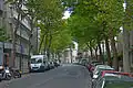 La rue à proximité du boulevard Sérurier.