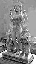 Vénus anadyomène. Marbre. Lieu de création : Asie Mineure. H. 76&nbsp;cm. Louvre. Pendant de la statuette de Diane.