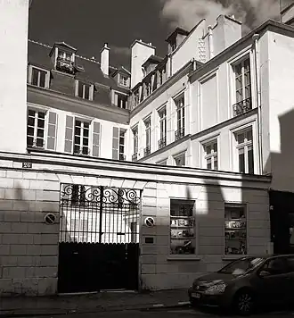 No&nbsp;26, ancien hôtel Lefèvre d'Ormesson (1710).