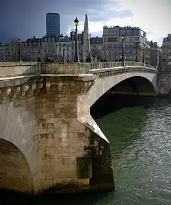 Pont vu depuis le quai d'Orléans, 4e arrondissement.