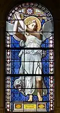 Vitrail représentant l'archange Raphael, église Notre-Dame-de-Compassion de Paris.