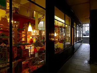 Boutiques.