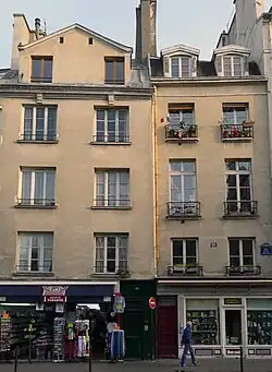 Nos&nbsp;23 et 25.