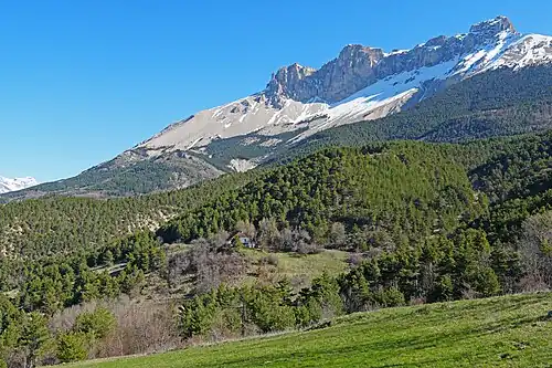 Plateau de Bure vu depuis le hameau de la Montagne.