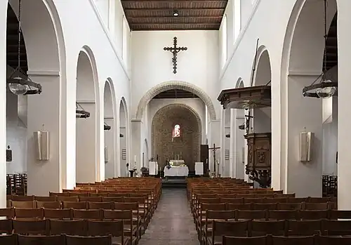 Intérieur.