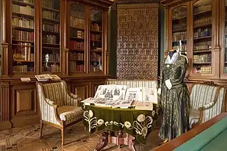 La bibliothèque.