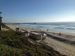 Pacific Beach au nord de la jetée Crystal Pier
