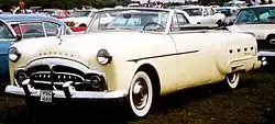 Packard 250 décapotable de 1951.