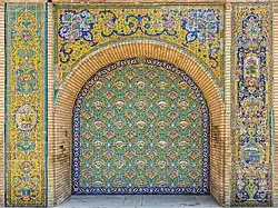 Motifs décoratifs dans le palais du Golestan. Septembre 2016.