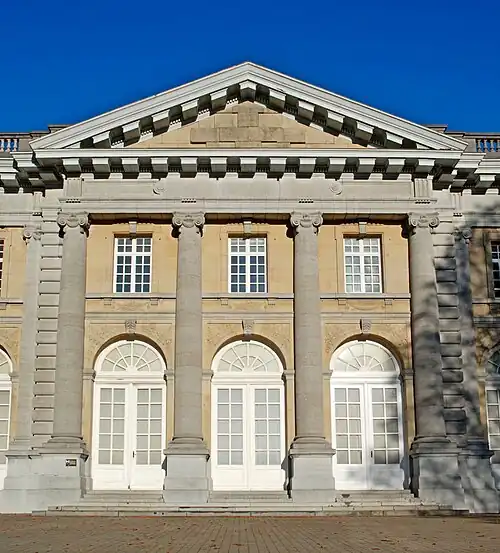L'aile centrale.