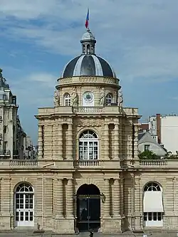 Pavillon d'entrée, depuis la cour d'honneur