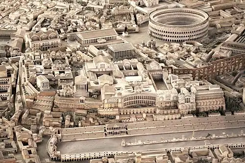 Le Colisée, le Palatin et le Circus Maximus.